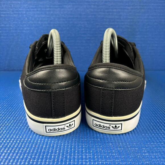 ? ADIDAS SEELEY XT Men`s Size 12 Black White Skateboarding Shoes C77589 main image 7